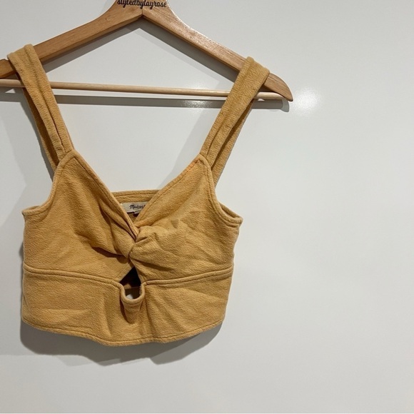 Madewell Cutout Knot-Front Crop Tank Top in Dried Straw - Picture 5 of 9